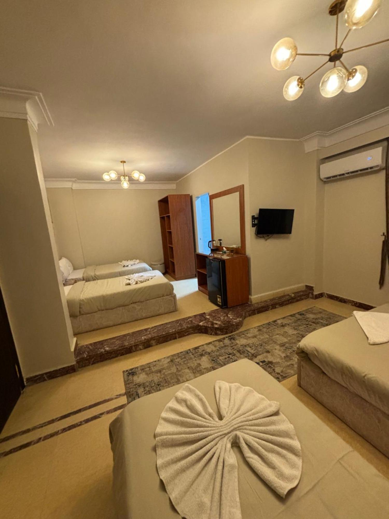 Solima Pyramids Inn Kafrat al Jabal Luaran gambar
